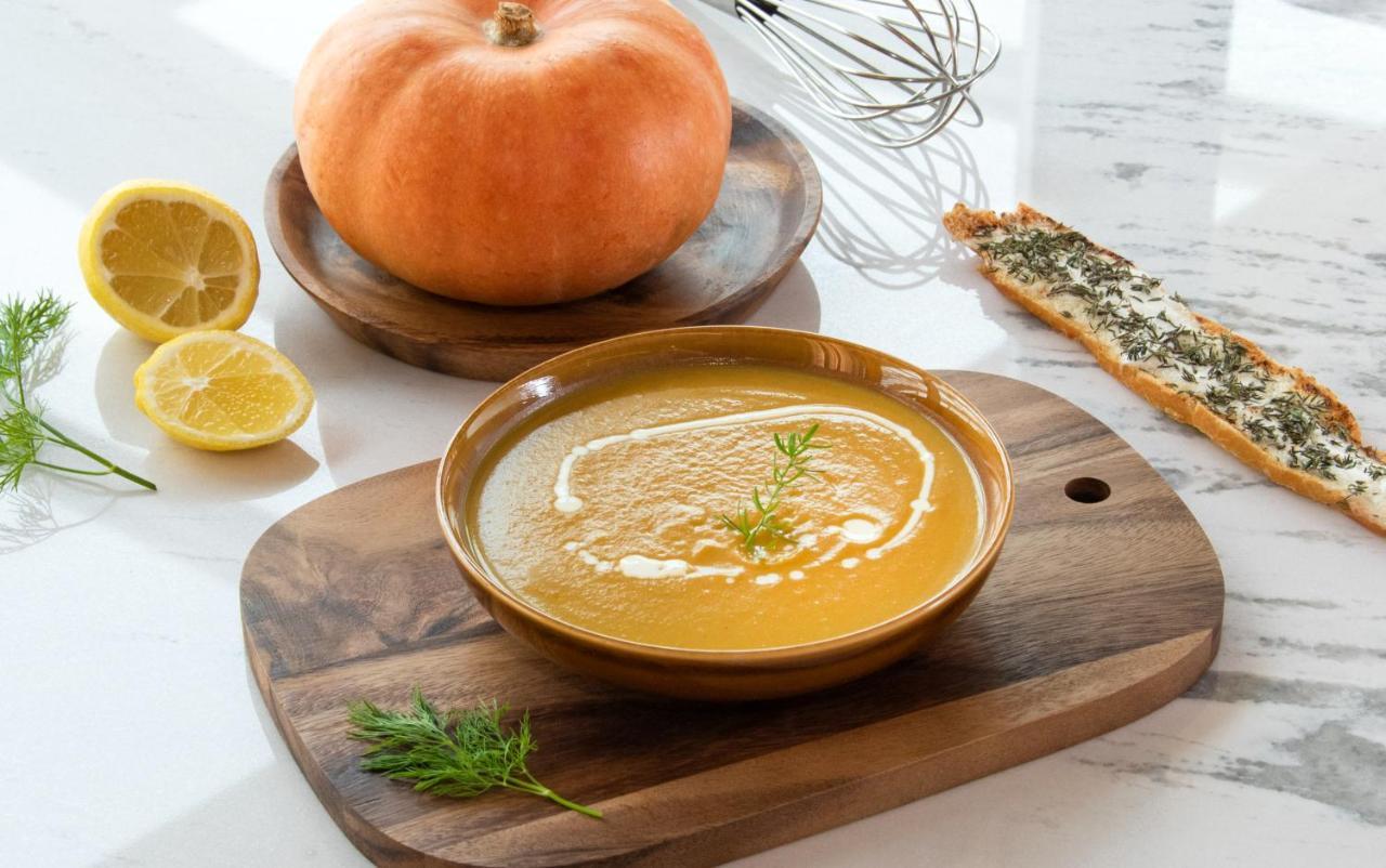 Swissotel Living 제다 외부 사진 Pumpkin soup
