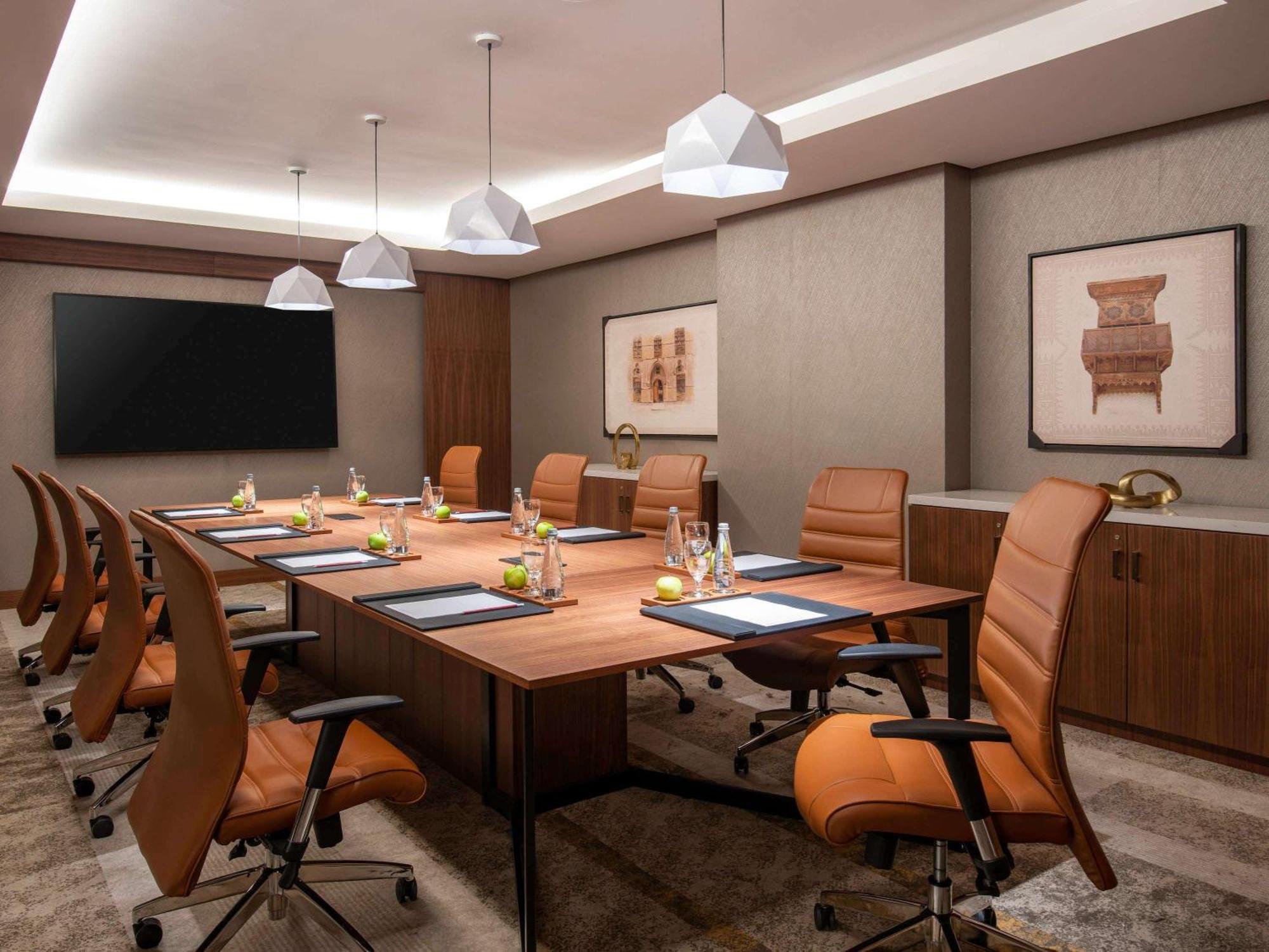 Swissotel Living 제다 외부 사진 Boardroom at The Westin
